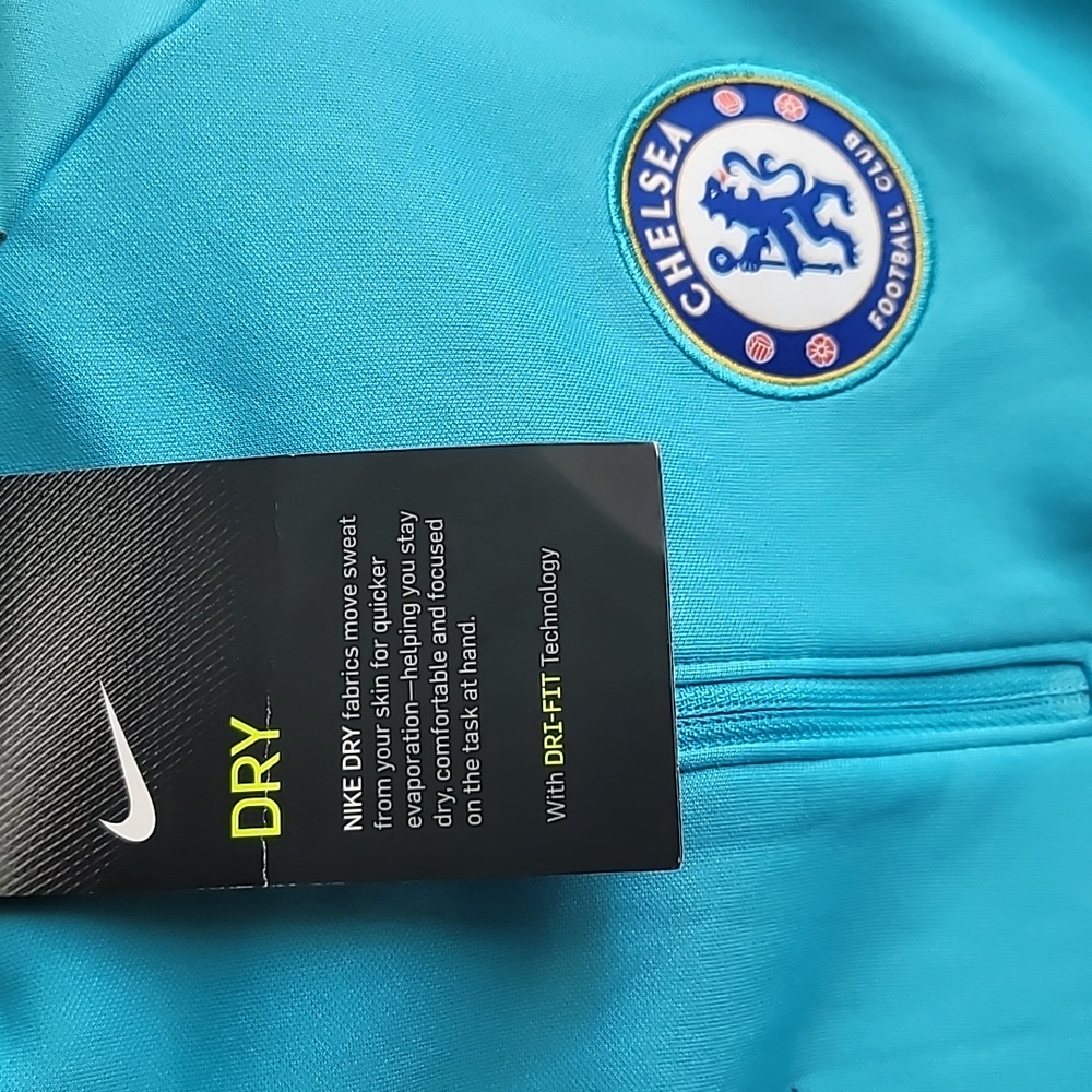 Chelsea Football Club Yout Large NWT Sports